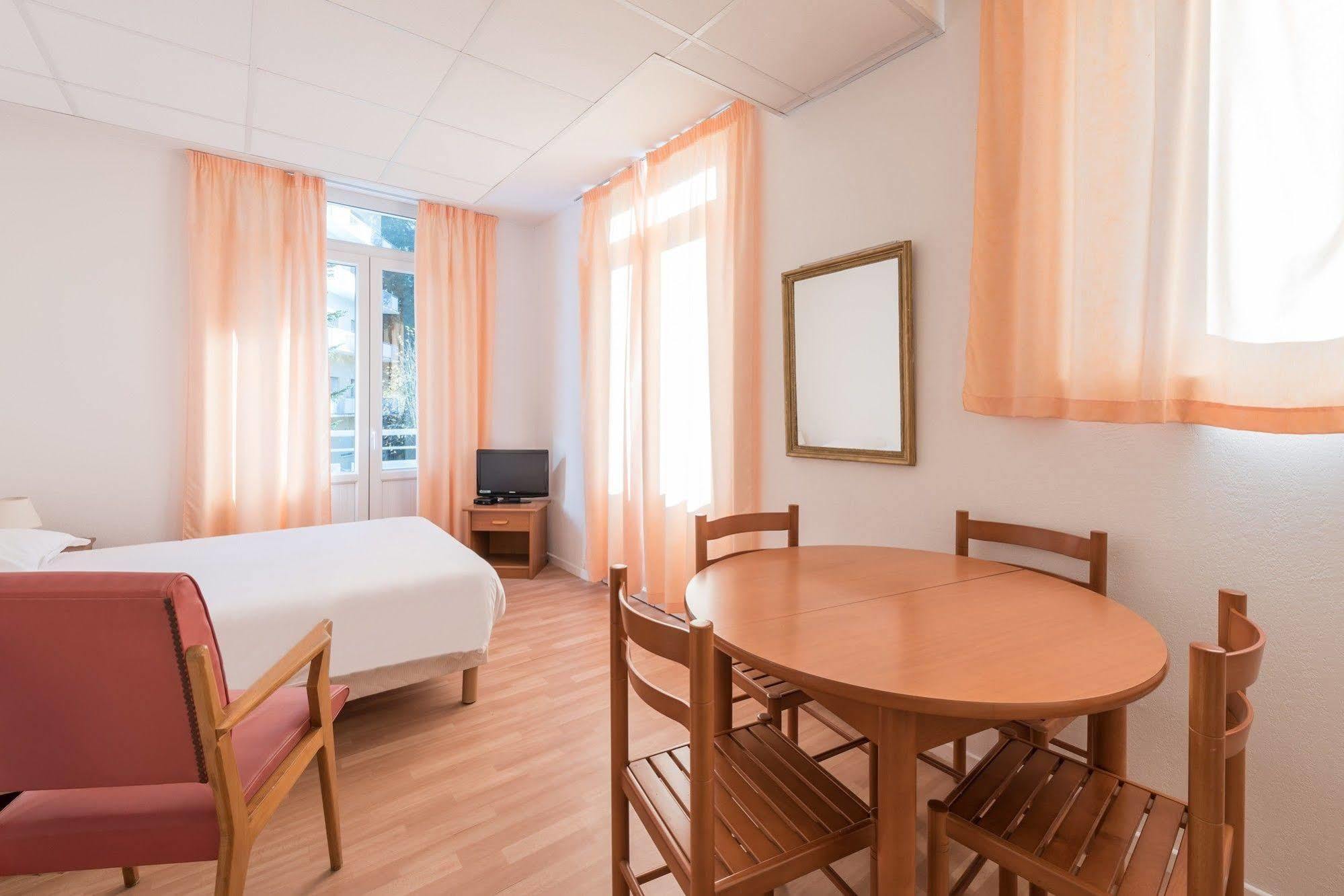 City Residence Termalia Capvern Εξωτερικό φωτογραφία